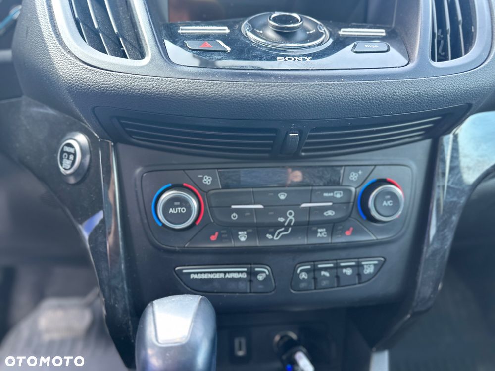 Ford Escape 2.0 EcoBoost AWD Titanium - 9