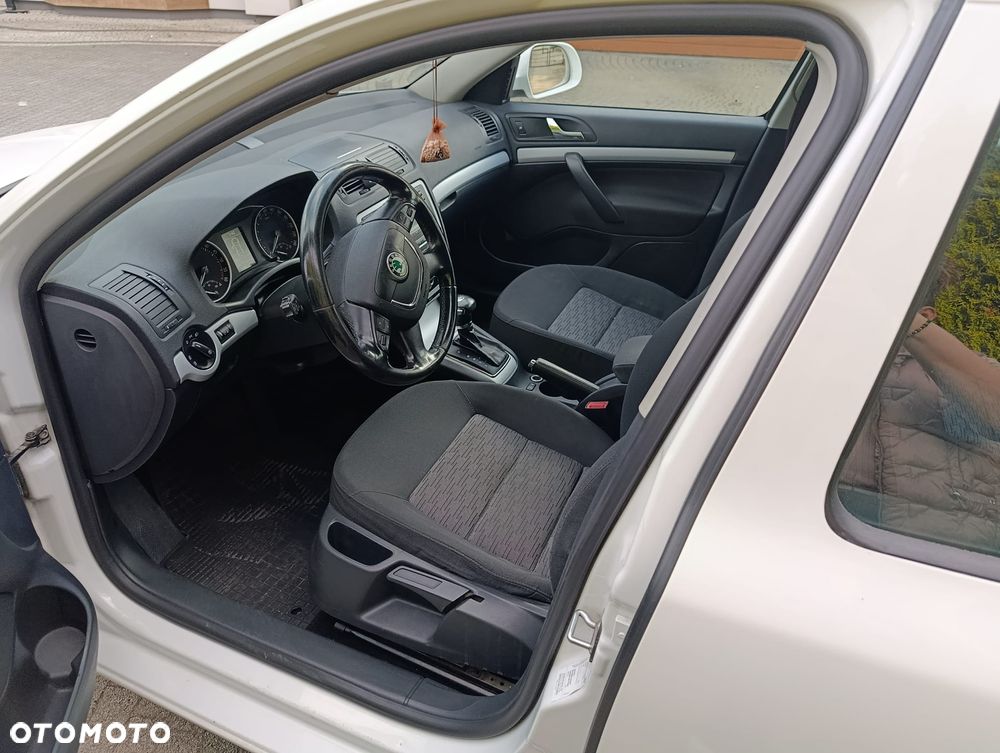 Skoda Octavia 1.6 TDI DPF DSG Active - 15