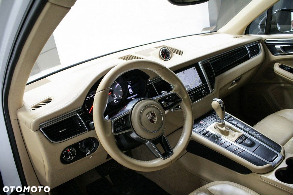 Porsche Macan - 12