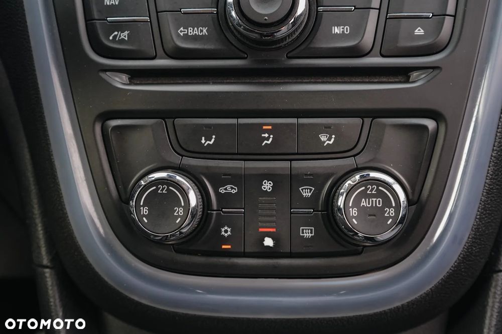 Opel Mokka 1.4 T Cosmo S&S EU6 - 24