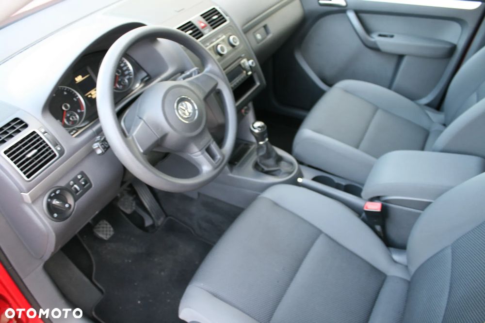 Volkswagen Touran 1.6 TDI DPF BlueMotion Technology Trendline - 14