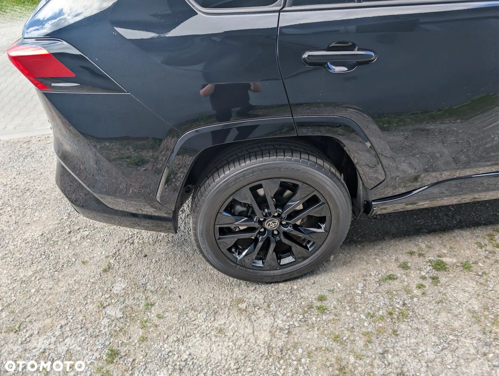 Toyota RAV4 - 6