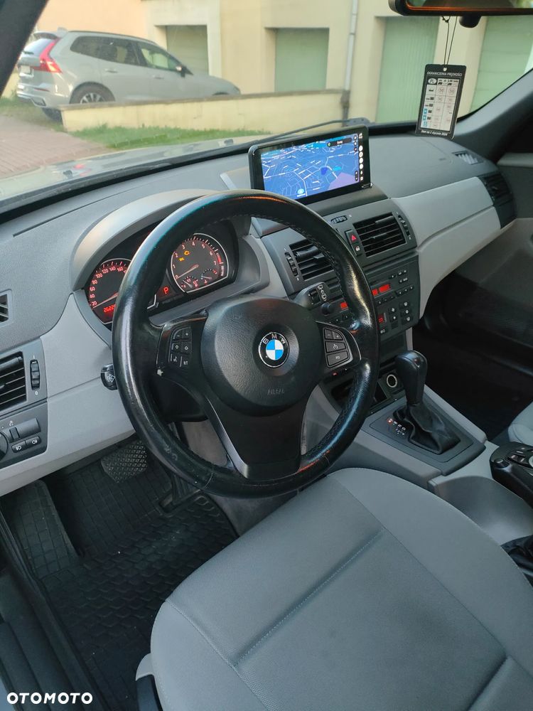 BMW X3 2.5i - 10