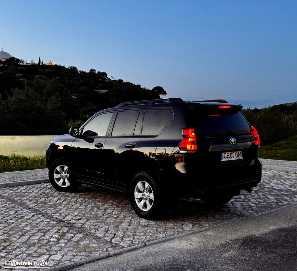 Toyota Land Cruiser 2.8 D-4D Auto Executive - 10