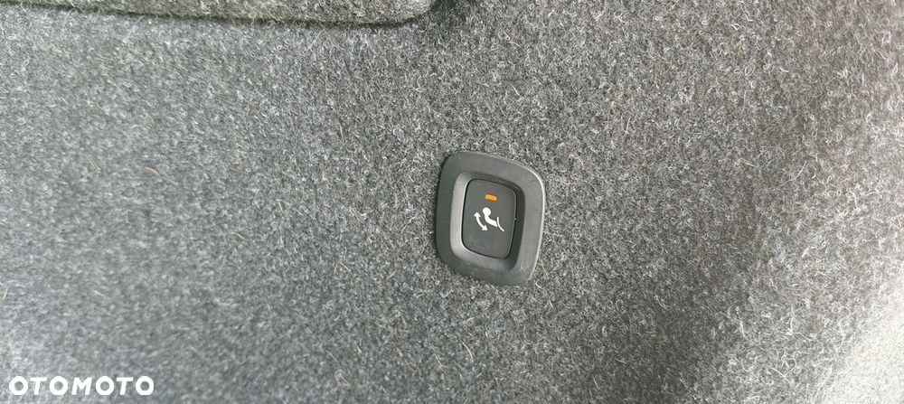 Volvo XC 40 - 25