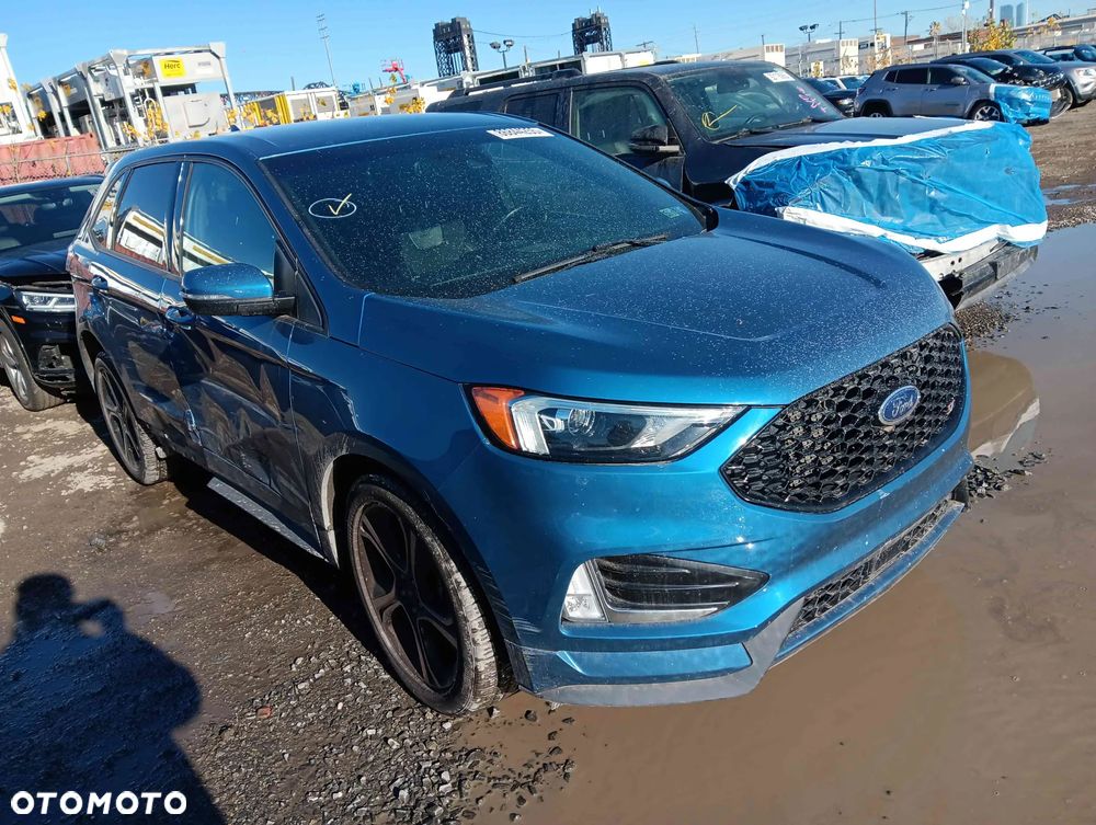 Ford Edge - 1