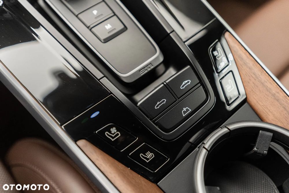 Porsche 911 Carrera 4S - 24