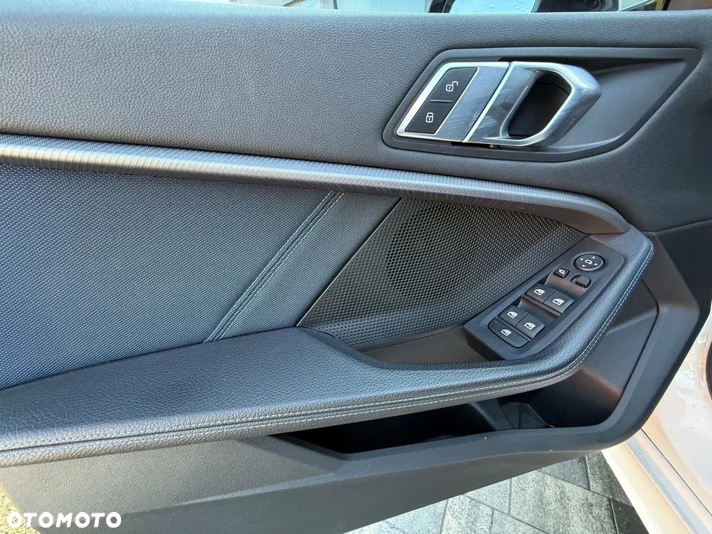 BMW Seria 1 118i M Sport - 27