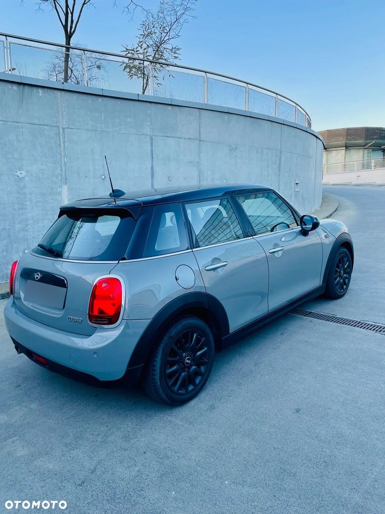 MINI Cooper Standard - 4