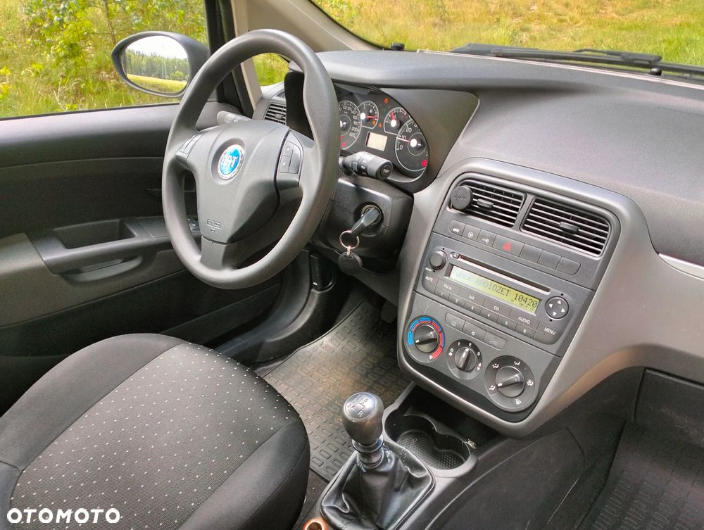Fiat Punto 1.4 16V Dynamic - 36
