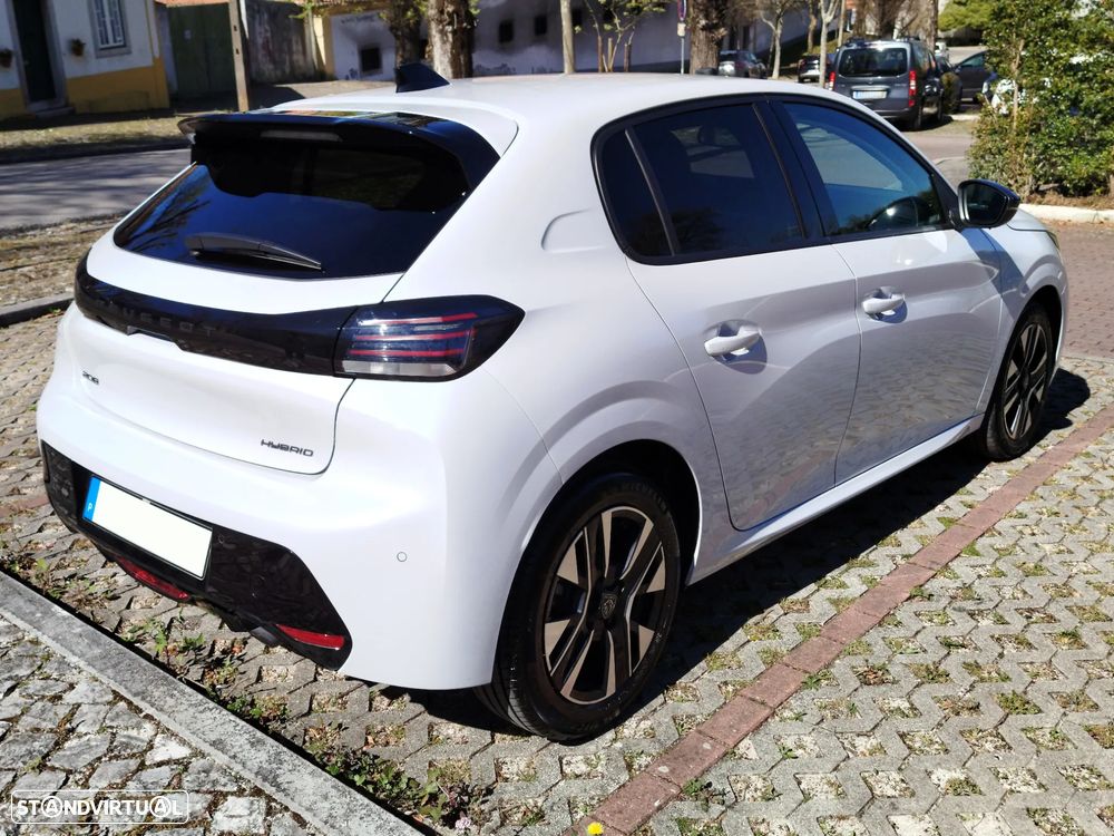 Peugeot 208 - 3