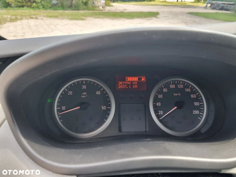 Opel Vivaro - 9