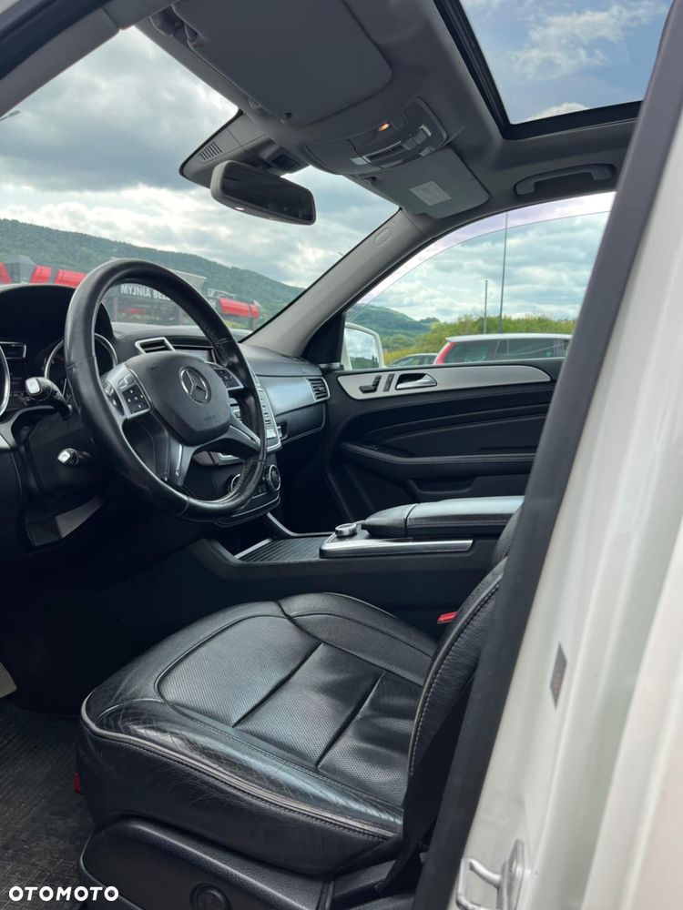 Mercedes-Benz ML - 9