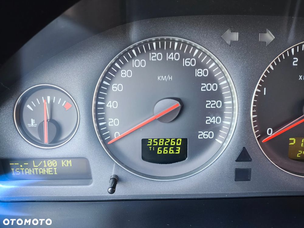 Volvo V70 - 4
