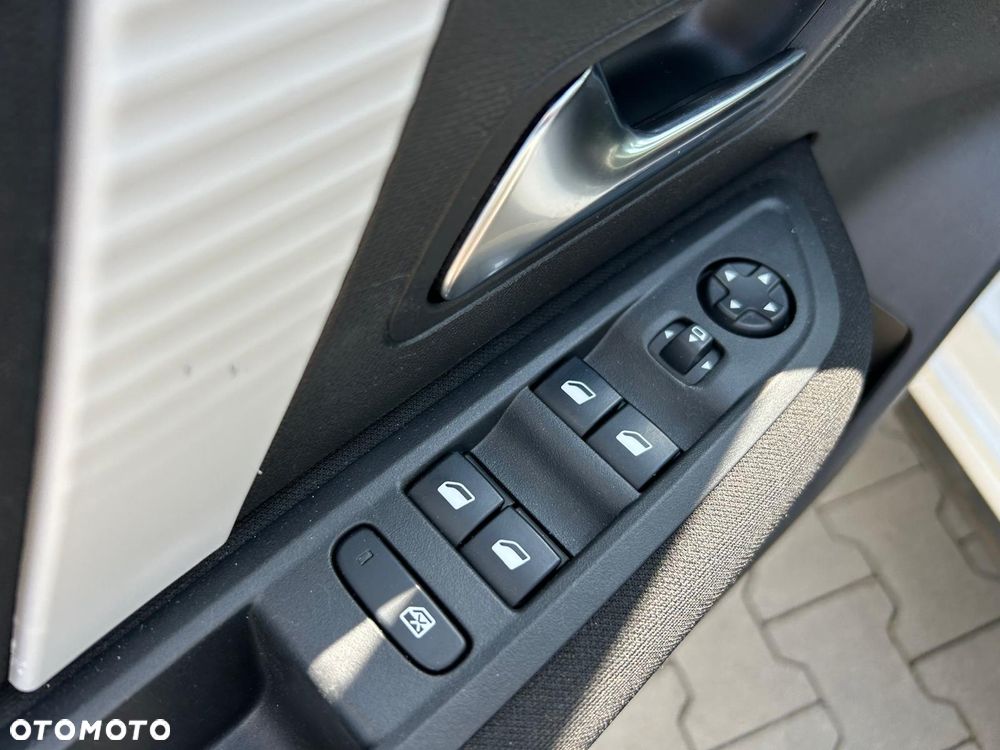 Citroën C4 1.5 BlueHDi Shine S&S - 28