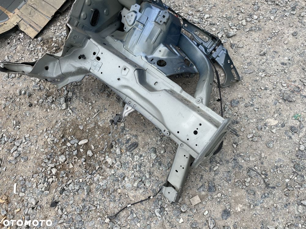 Ćwiartka lewa fartuch słupek Ford Kuga MK3 - 5