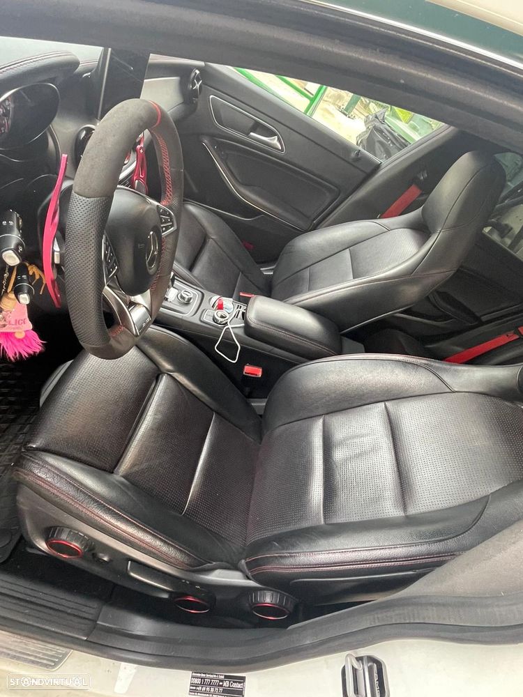 Mercedes-Benz CLA 45 AMG 4-Matic - 8