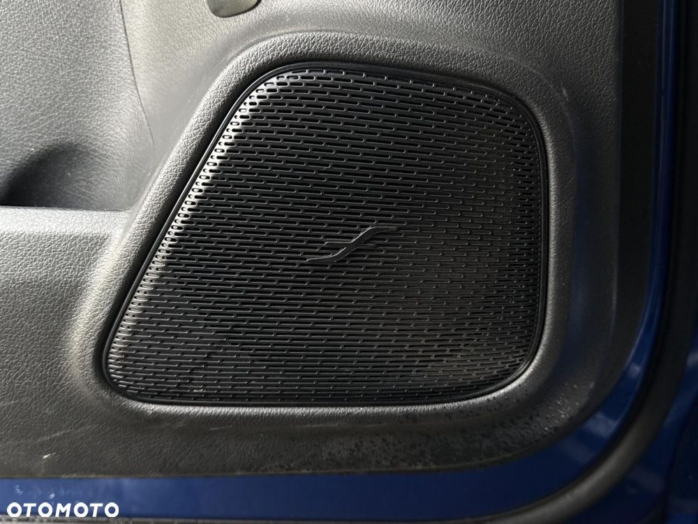Mercedes-Benz GLB - 28
