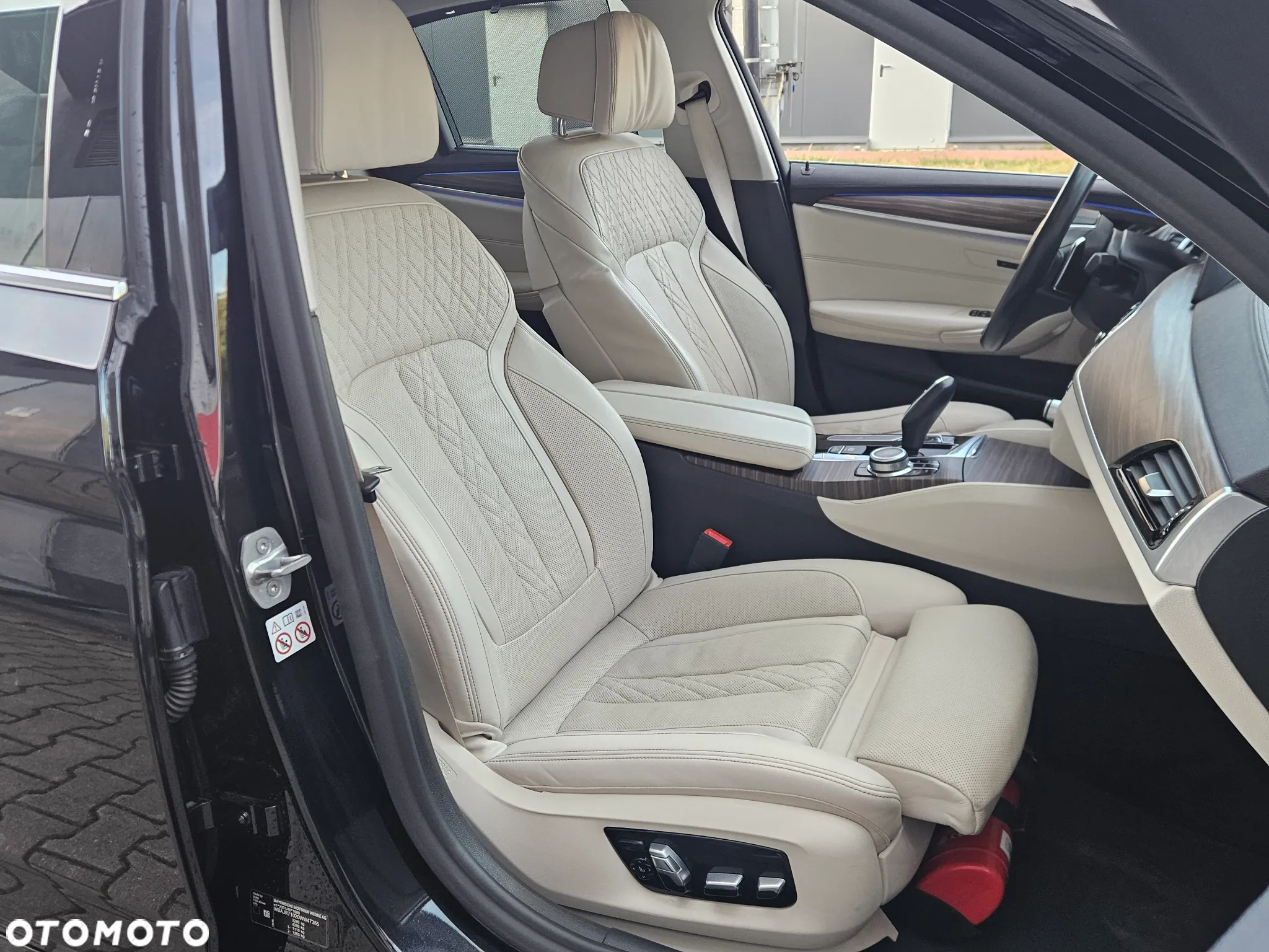 BMW Seria 5 530i GPF xDrive Luxury Line - 8