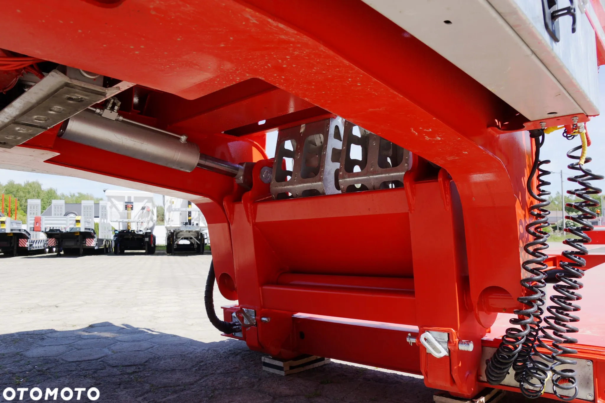 Inny TIEFBETT - MEGA TRAILERS - wersja STRONG - OSIE SAF - TRIDECK - ALUFELGI - 27