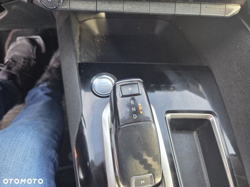 Peugeot 3008 BlueHDi 130 Stop & Start EAT8 Allure - 24