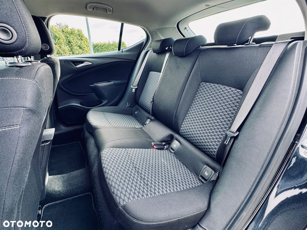 Opel Astra 1.4 Turbo Dynamic - 36