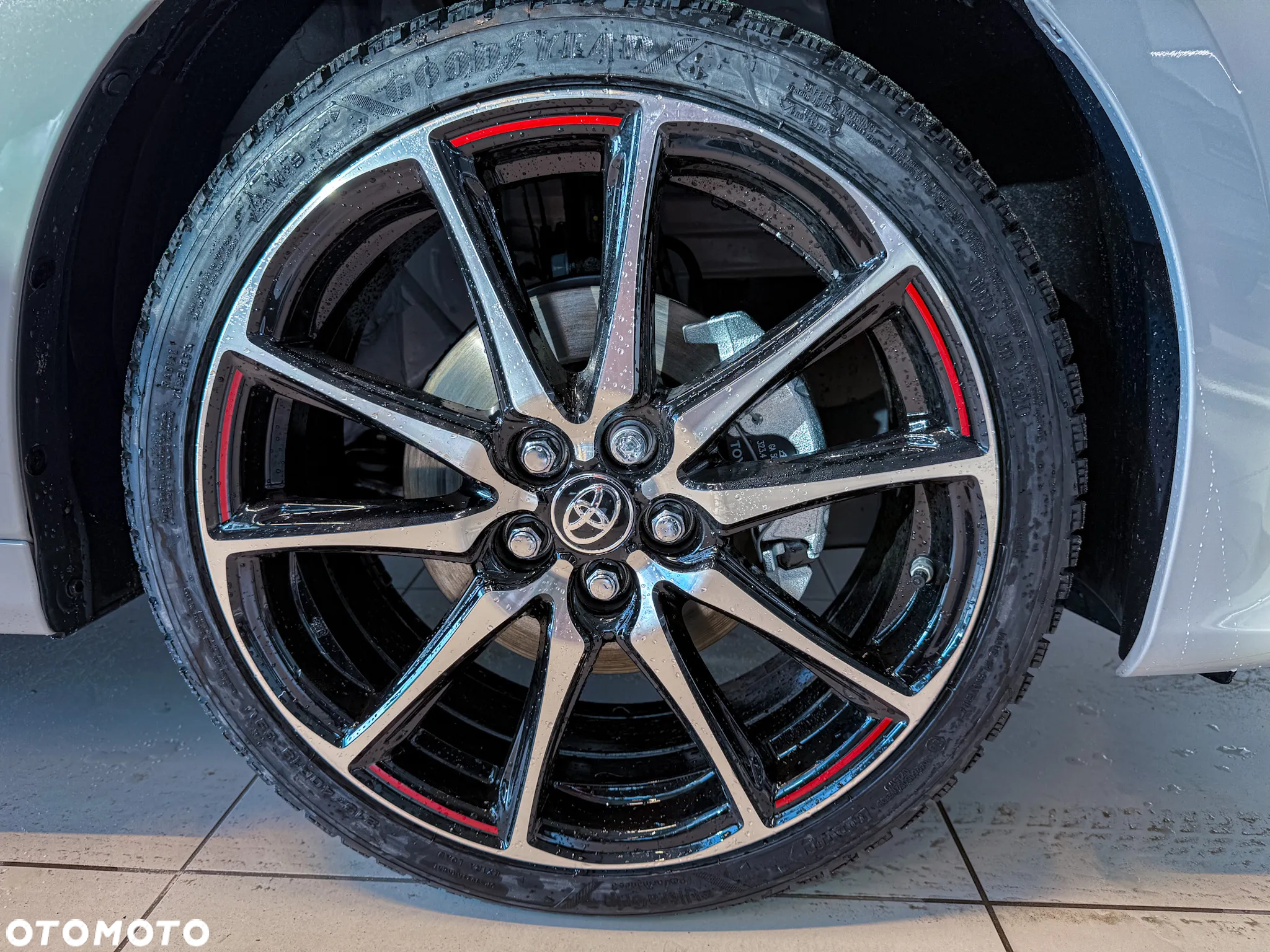 Toyota Yaris Hybrid 1.5 GR Sport - 6