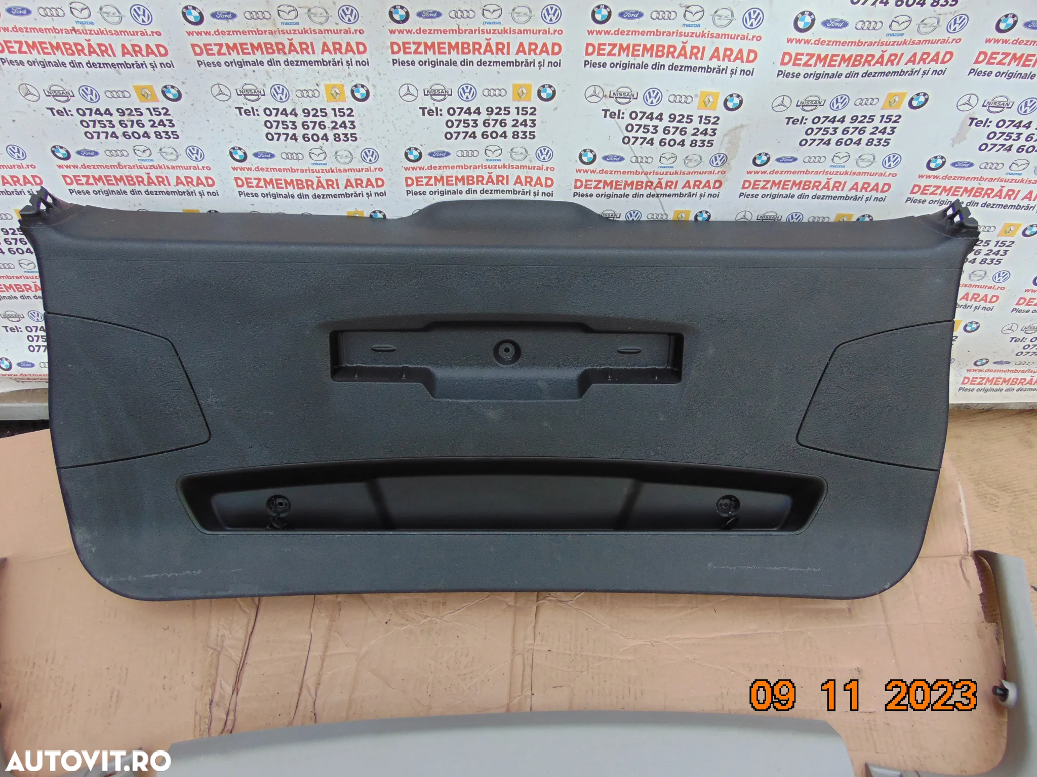 Panou interior haion BMW x1 F48 tapiterie fata interioara haion bmw x1 f48 - 2