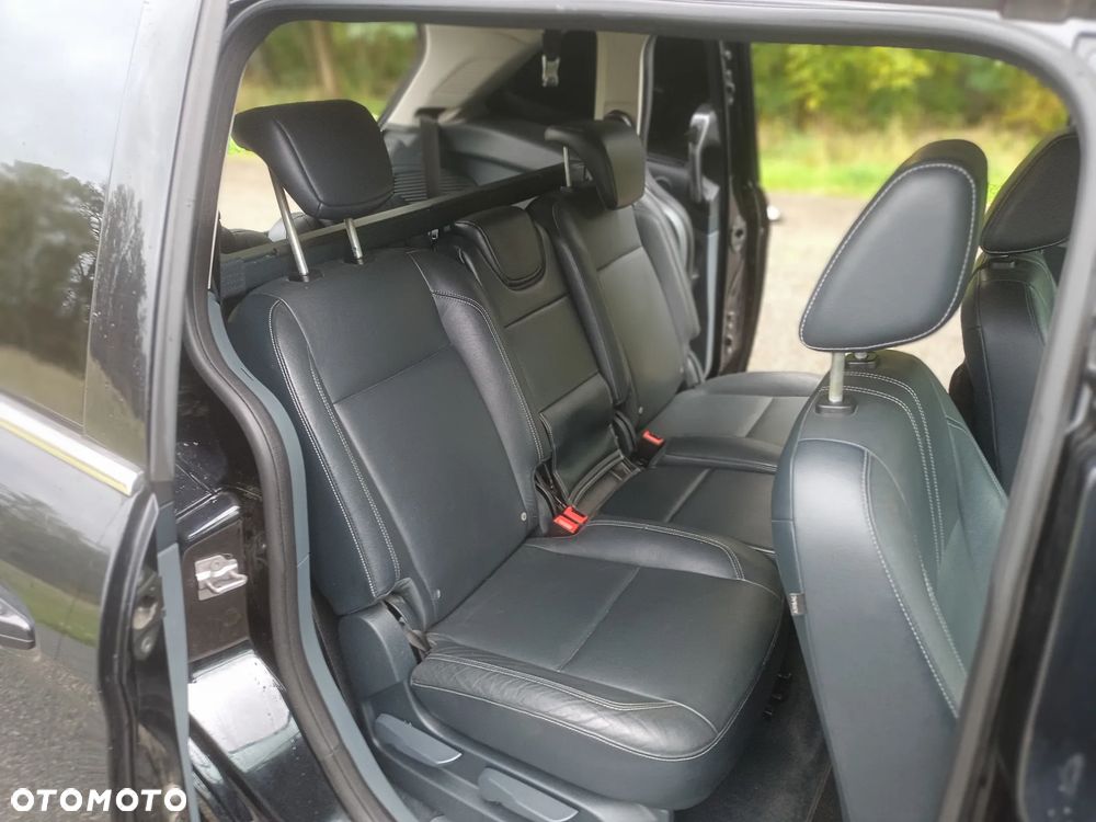 Ford Grand C-MAX 2.0 TDCi Titanium - 23