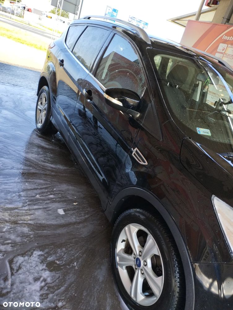 Ford Kuga ver-1-6-ecoboost-2x4-trend - 3