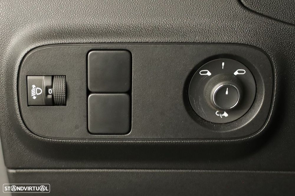 Citroën C3 1.2 PureTech Plus - 17