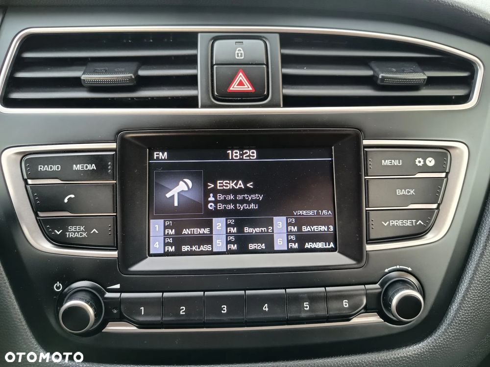 Hyundai i20 1.2 Pure - 18