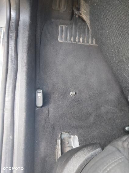 Ford Mondeo 2.0 TDDi Ghia - 17
