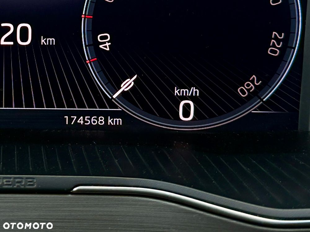 Skoda Superb 2.0 TDI SCR 4x4 Style DSG - 30