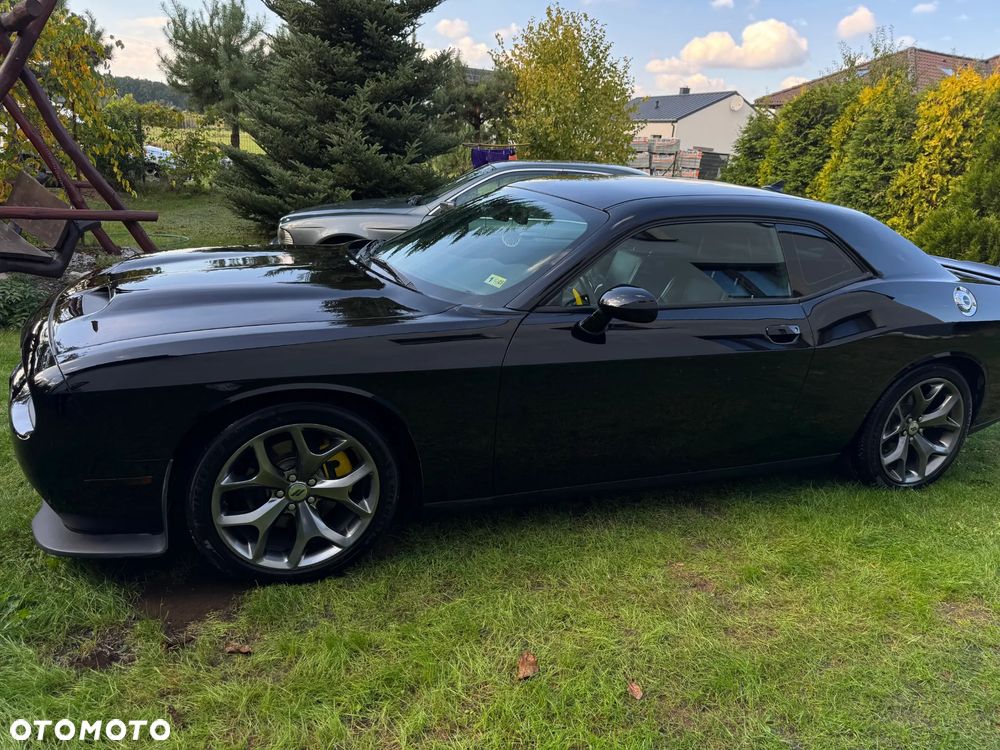 Dodge Challenger - 22