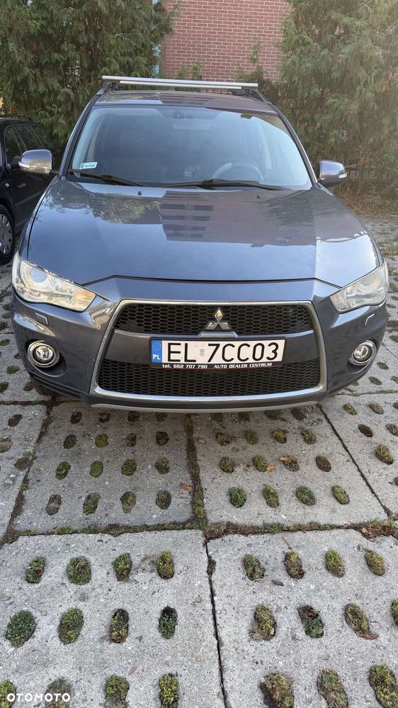 Mitsubishi Outlander - 9