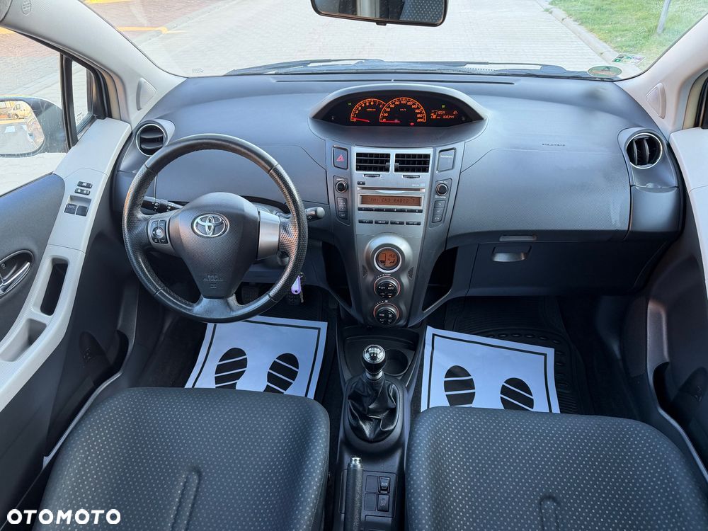 Toyota Yaris 1.33 Luna Start - 26