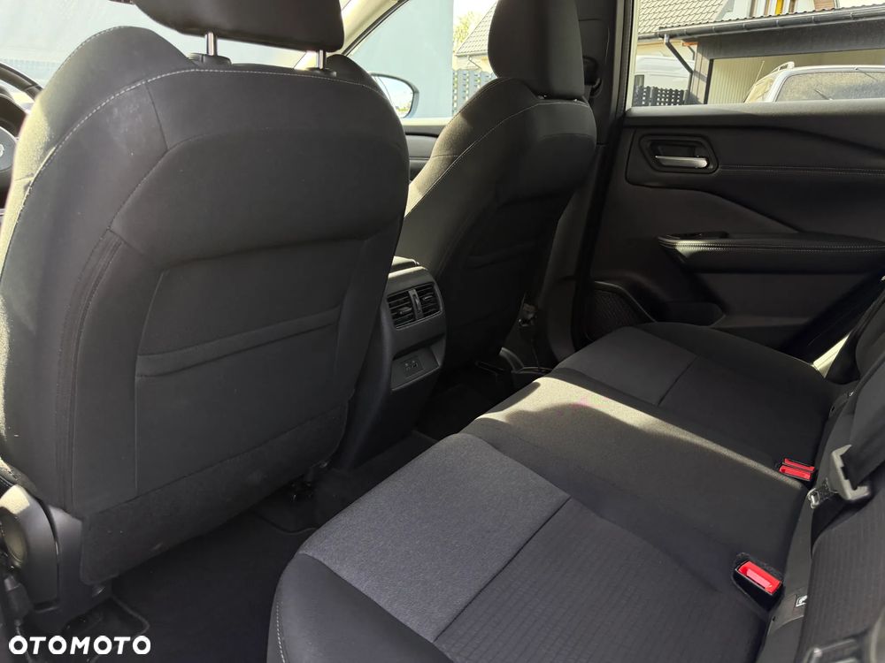 Nissan Qashqai 1.3 DIG-T MHEV N-Connecta Xtronic - 28