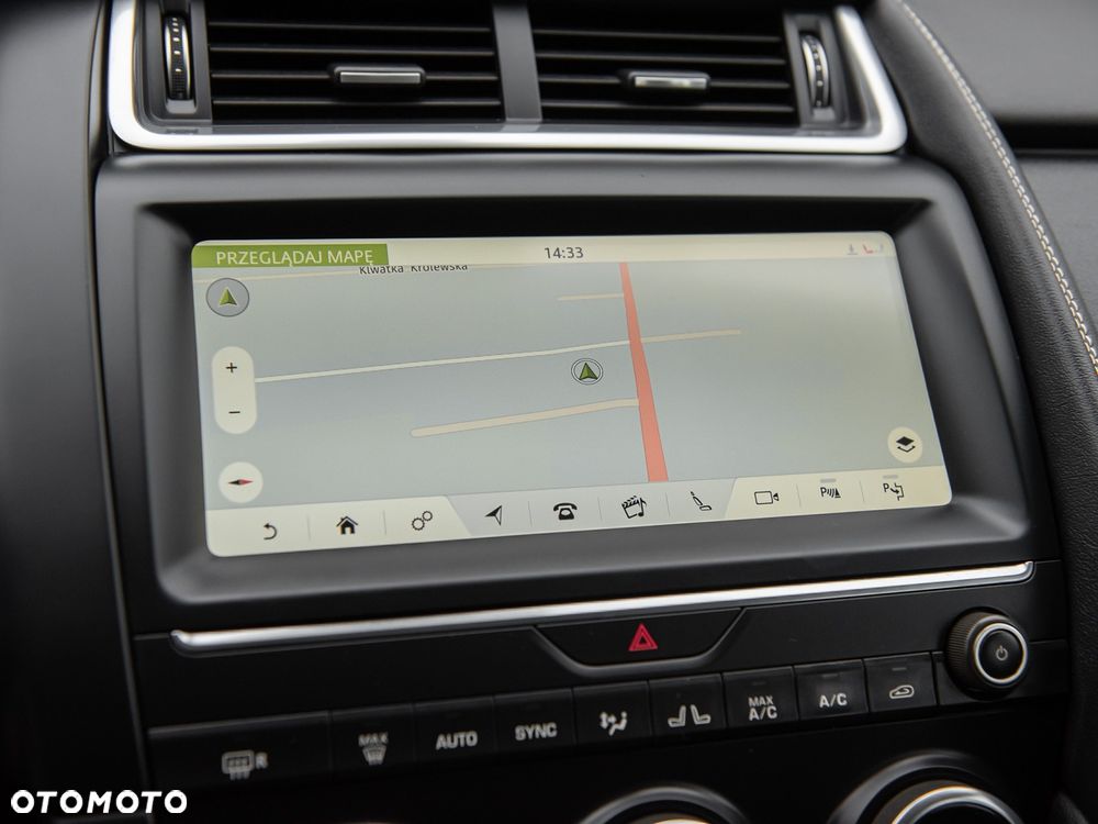 Jaguar E-Pace P250 AWD R-Dynamic SE - 26