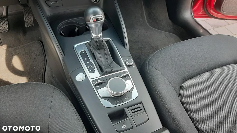 Audi A3 Sportback 2.0 TDI S tronic design - 10