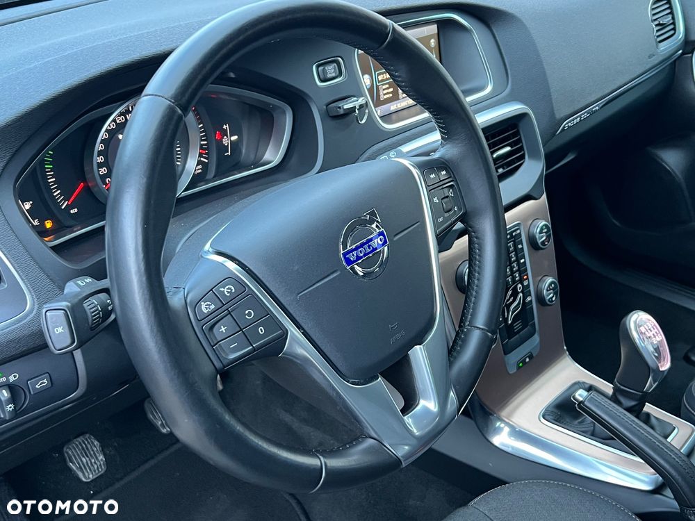 Volvo V40 Cross Country D2 Momentum - 21