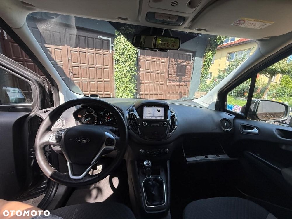 Ford Tourneo Courier 1.0 EcoBoost Titanium - 21