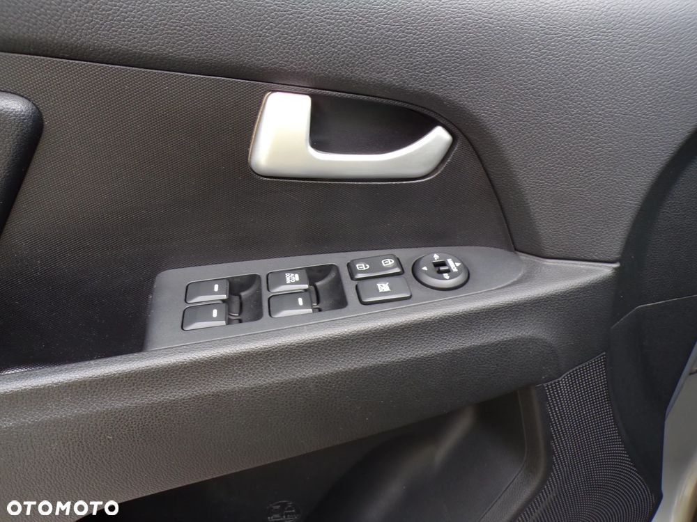 Kia Sportage - 10