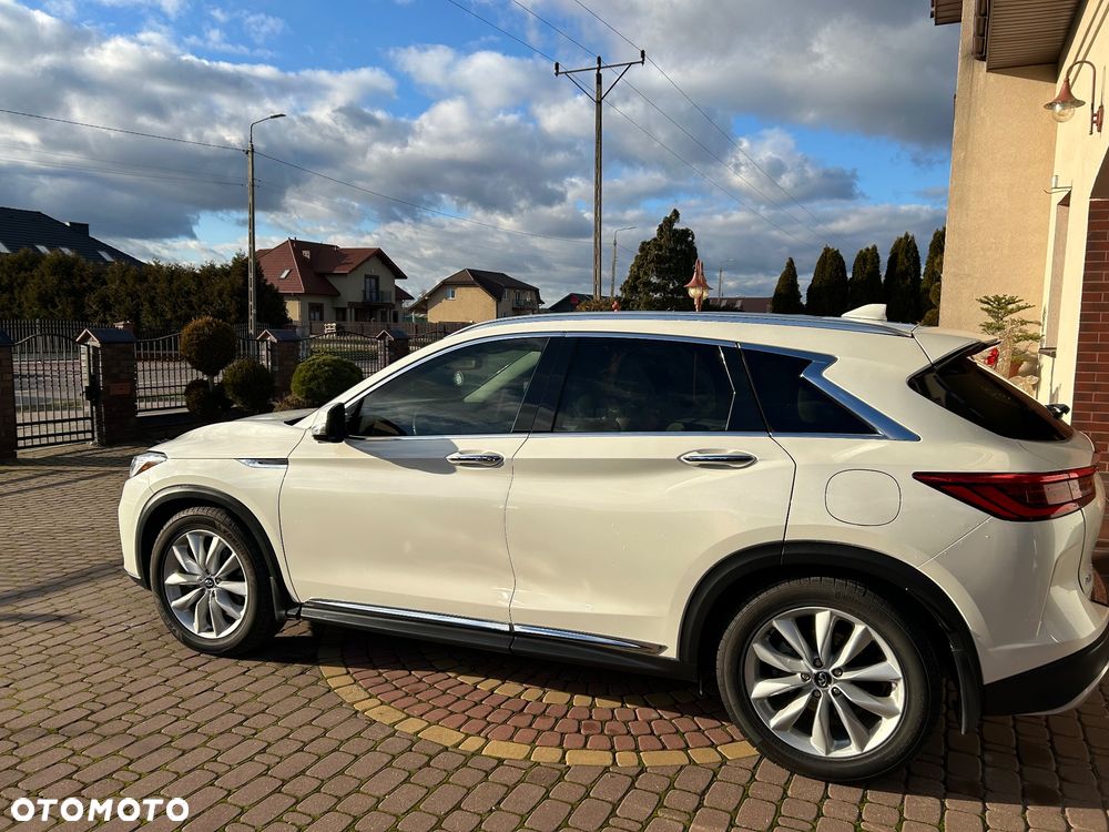 Infiniti QX30 2.0t DCT AWD Premium - 9
