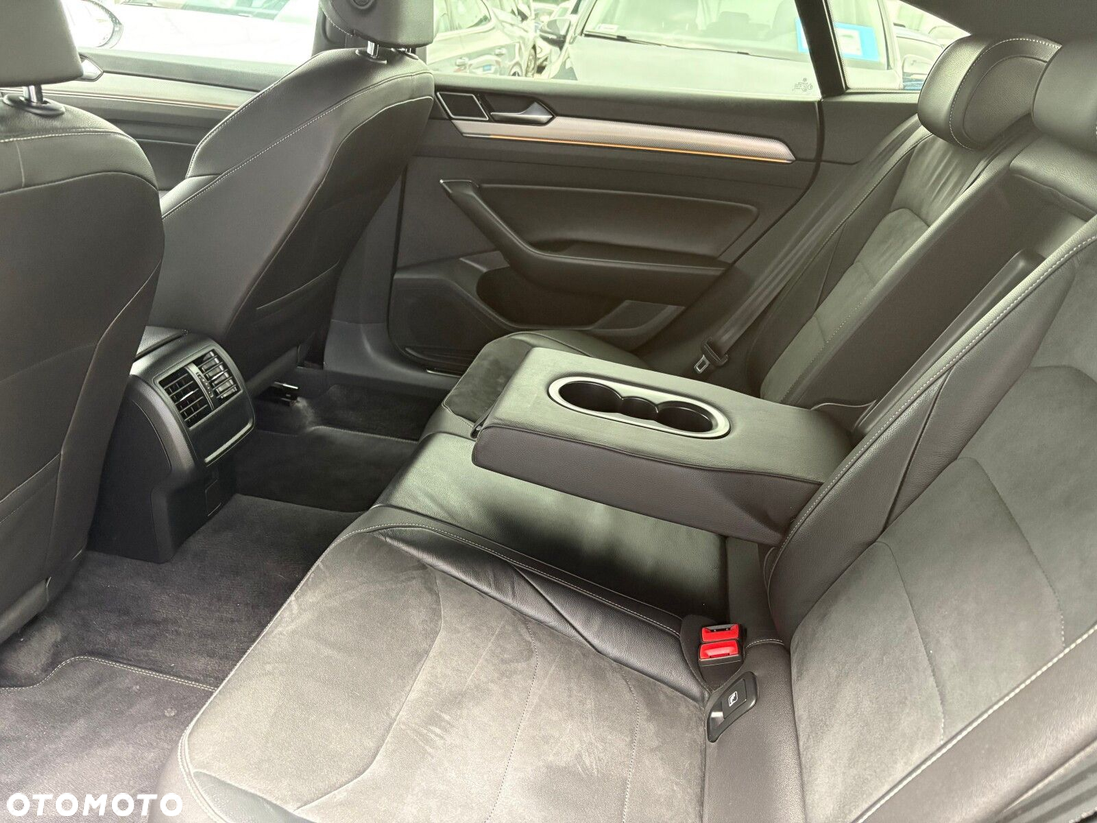 Volkswagen Arteon 2.0 TSI R-Line DSG - 15