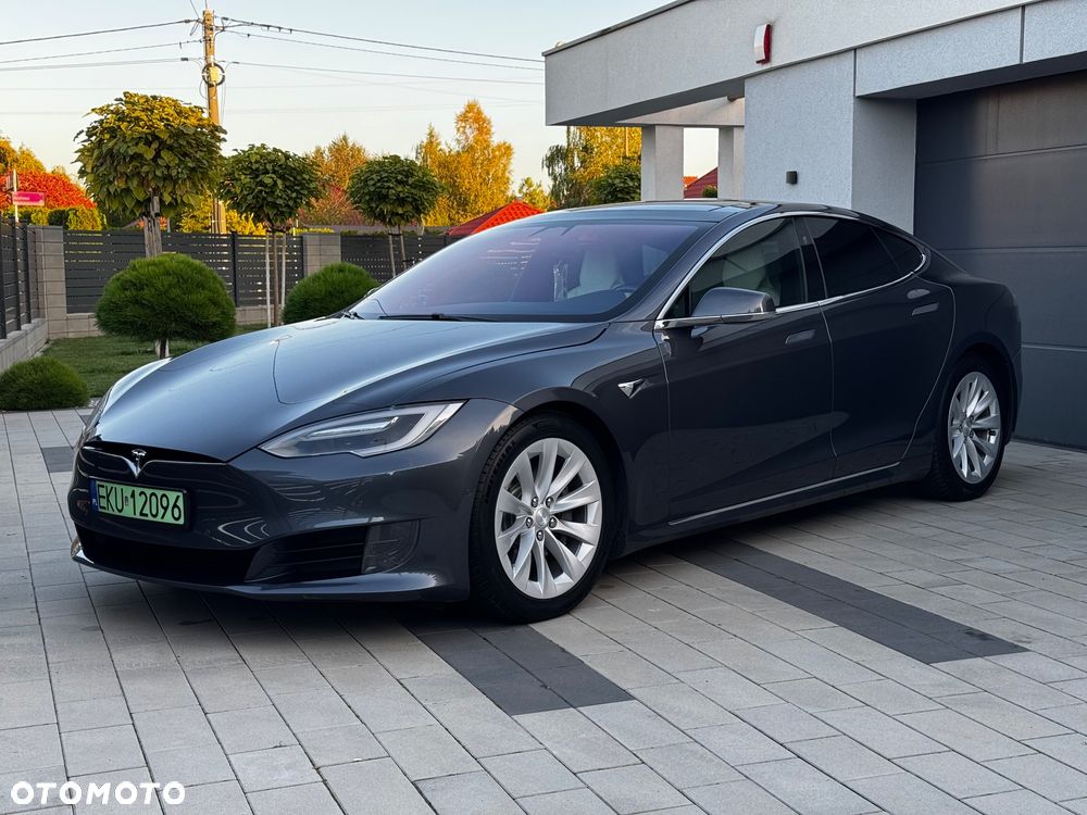 Tesla Model S Long Range Plus - 8