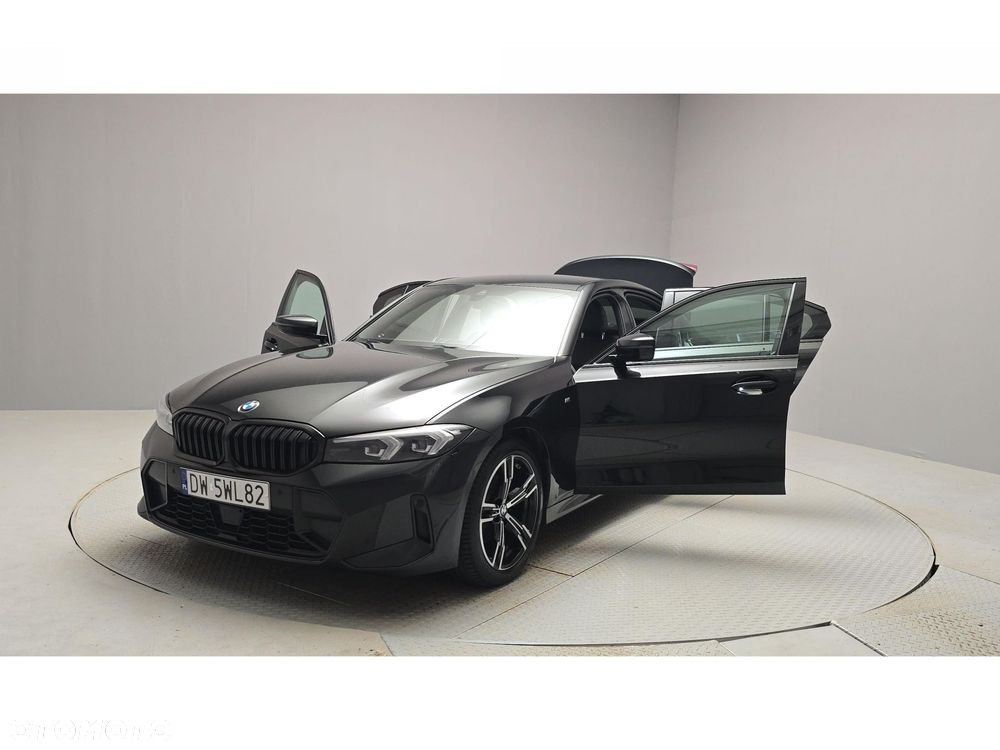 BMW Seria 3 320d xDrive mHEV M Sport - 15