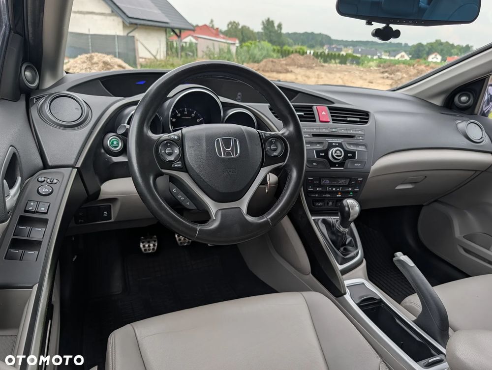 Honda Civic 1.8 Executive - 12