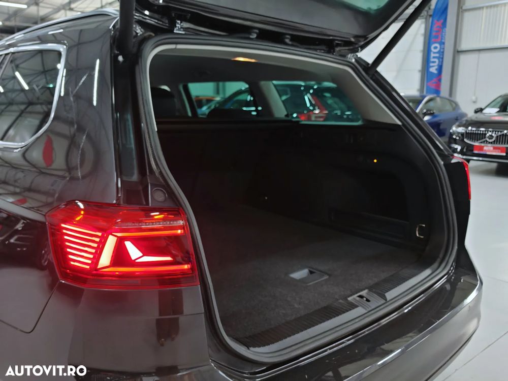 Volkswagen Passat 2.0 TDI SCR DSG Business - 31