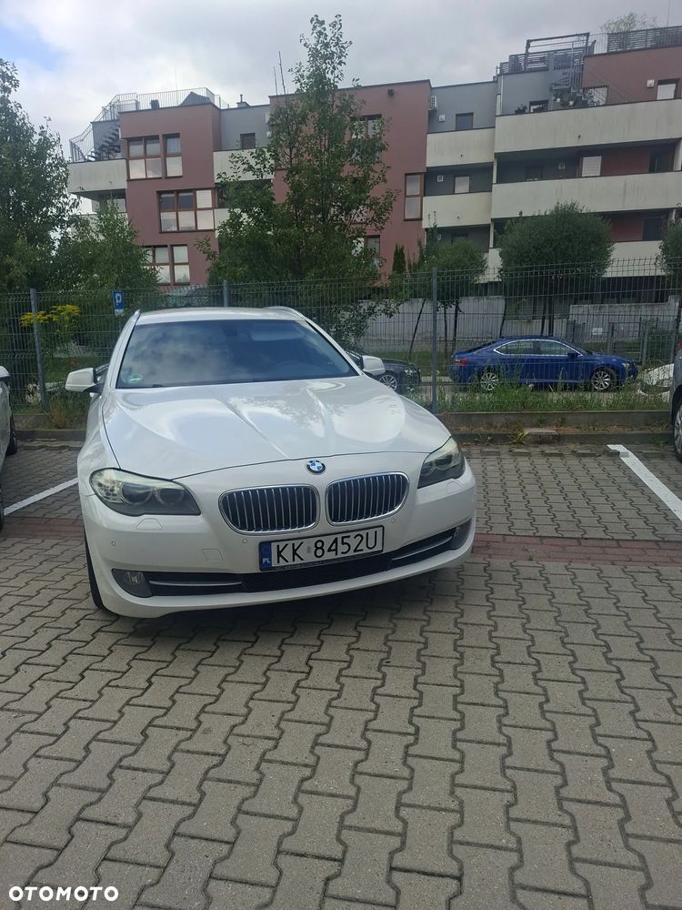 BMW Seria 5 525d xDrive - 22